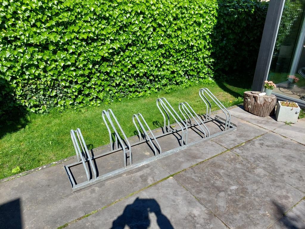 Fietsenrek voor 6 fietsen. 210cm breed., Ophalen