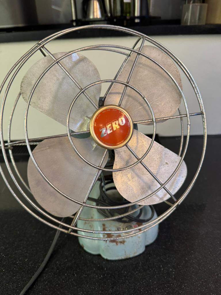 McGraw-Edison "Zero" Desk Fan –Mid-Century Modern Industrial, Ophalen, Refurbished, Tafelventilator