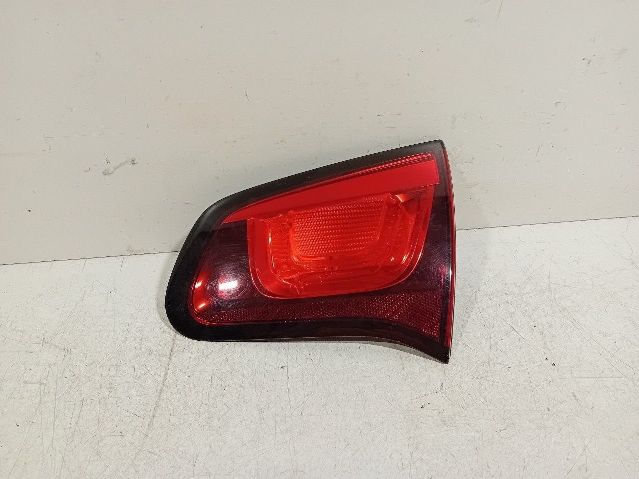 Reflector Citroën C3, Onderdelen@venauto.nl, Van der Ven Autorecycling B.V., Gebruikt, Ettenseweg 76, 4706 PB Roosendaal, The Netherlands
