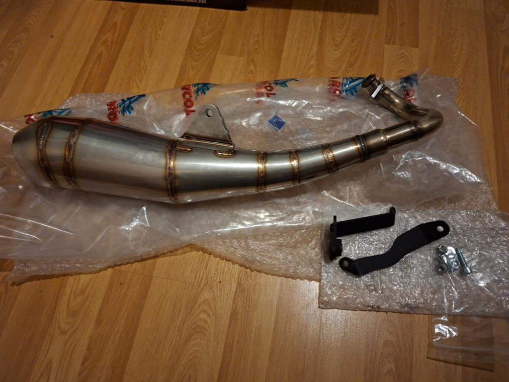 Uitlaat Piaggio 2 Blaster DMP zip Typhoon Gilera Runner, Ophalen of Verzenden, Zo goed als nieuw