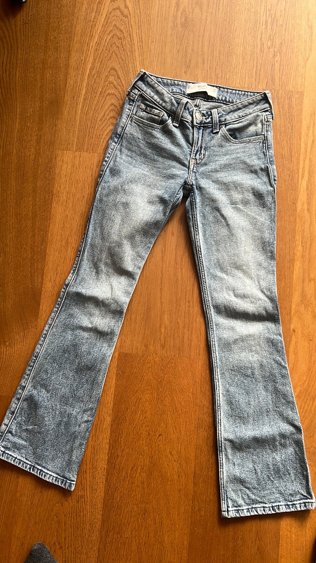 2x Hollister Low-Rise Bootcut Jeans W23 Short, Ophalen of Verzenden, Zo goed als nieuw, Blauw, W27 (confectie 34) of kleiner