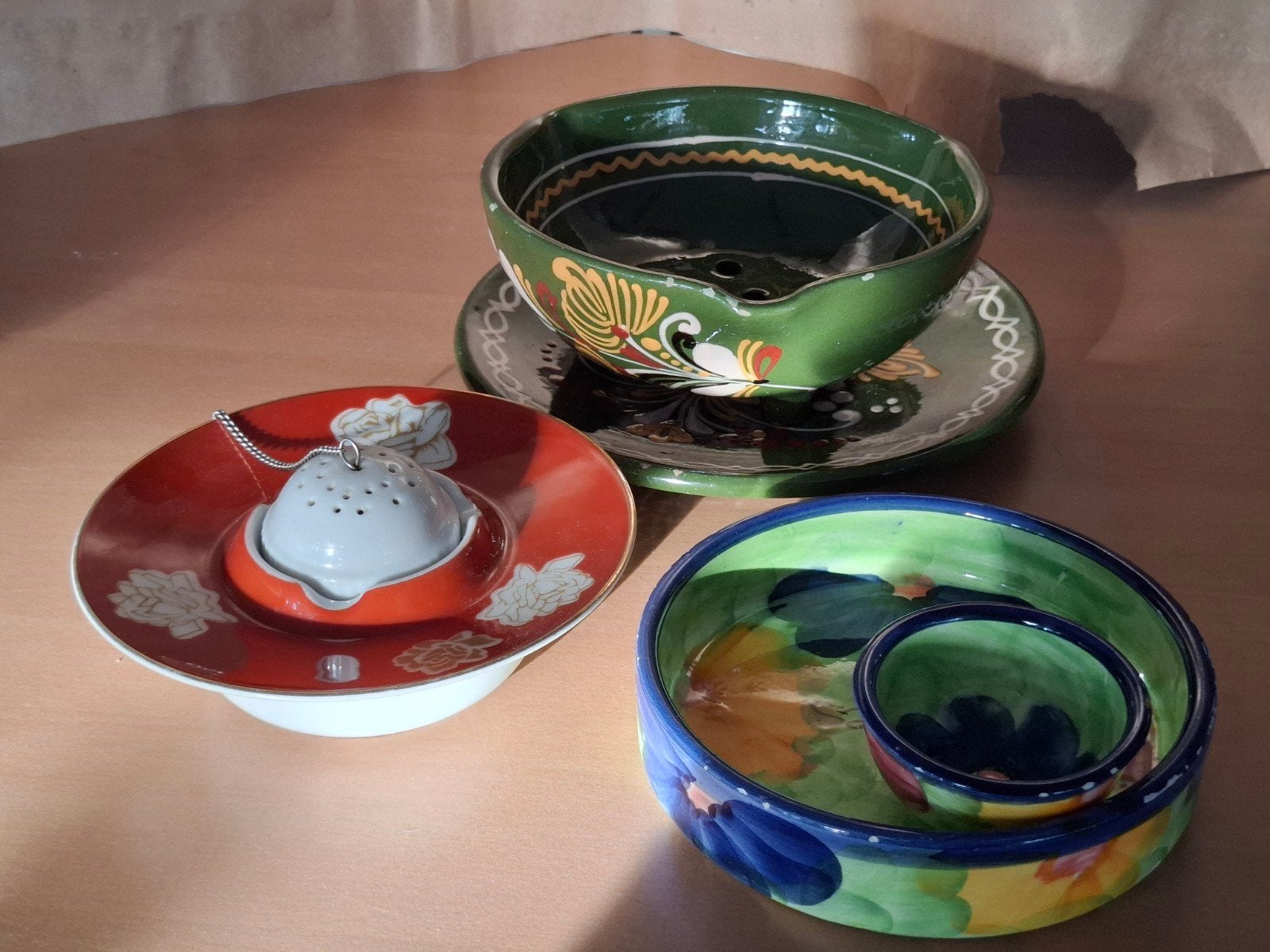 Set van 3 keramische schalen en theezeefje, Antiek en Kunst, Ophalen of Verzenden