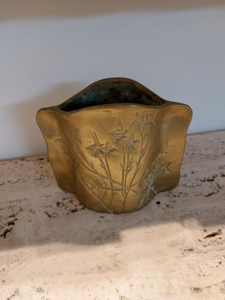 Antiek Art Nouveau Vaasje – Brons/Messing – Gesigneerd "S. H, Antiek en Kunst, Antiek | Koper en Brons, Ophalen of Verzenden