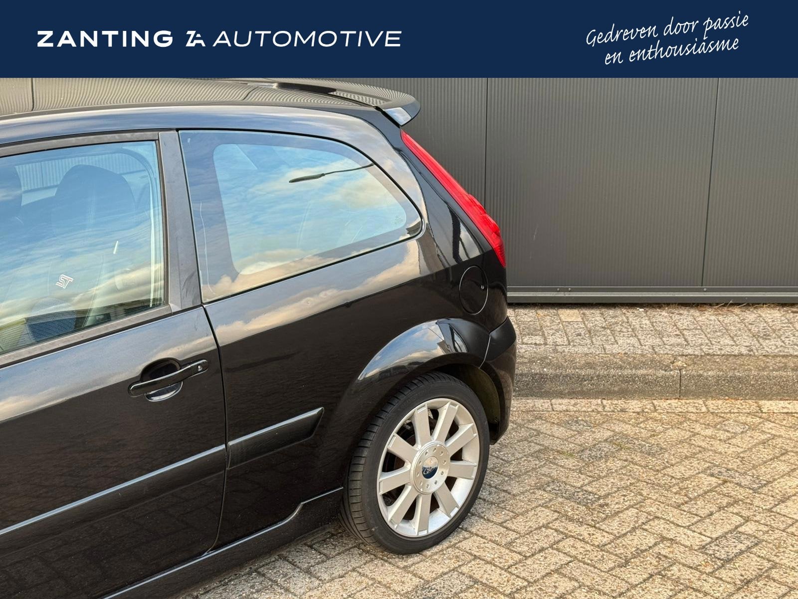 Ford Fiesta 150PK 2.0-16V ST | Origineel NL! | 100% Onderhou, Auto's, Voorwielaandrijving, Dealer onderhouden, Gebruikt, Zwart