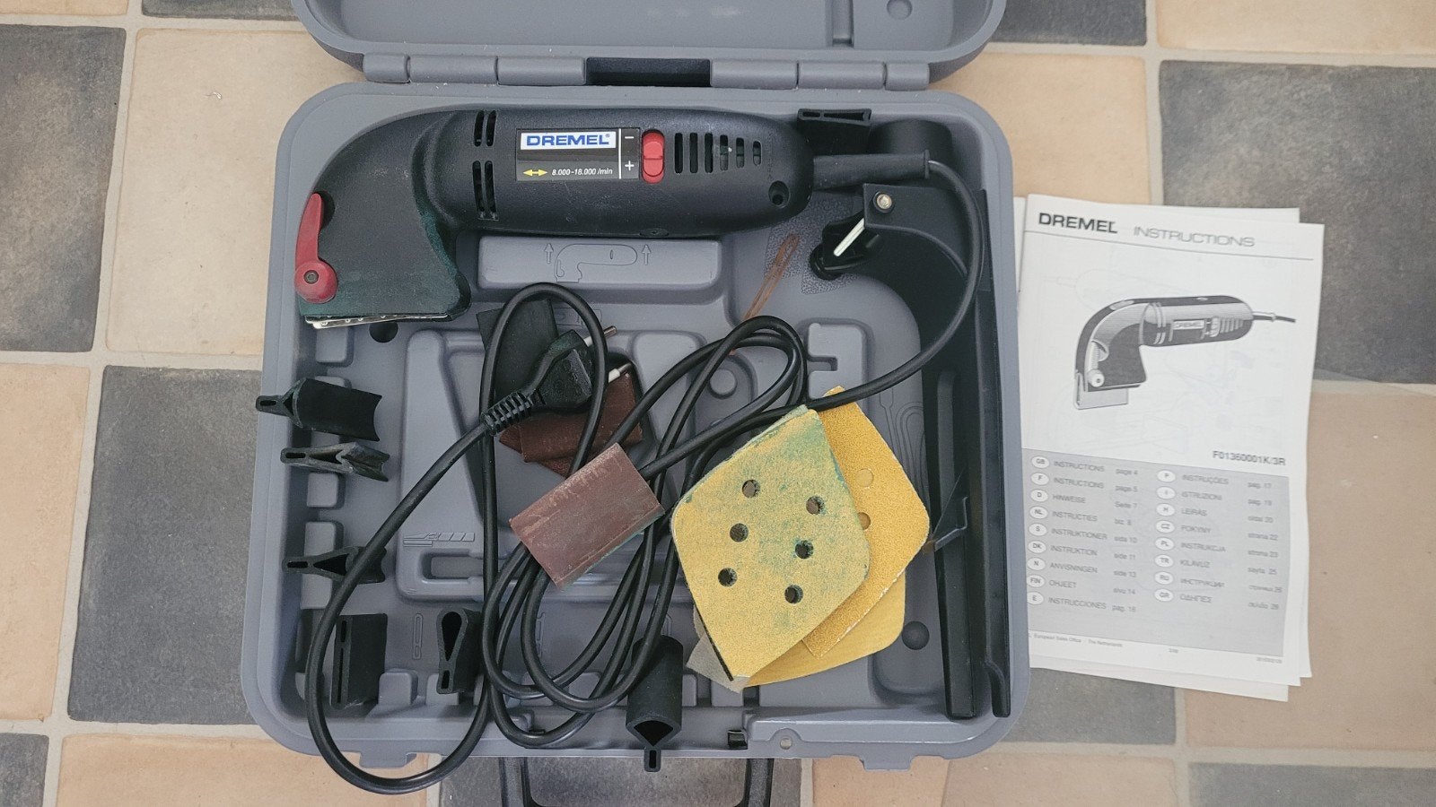 Dremel schuurmachine met accessoires en koffer, Ophalen, Gebruikt