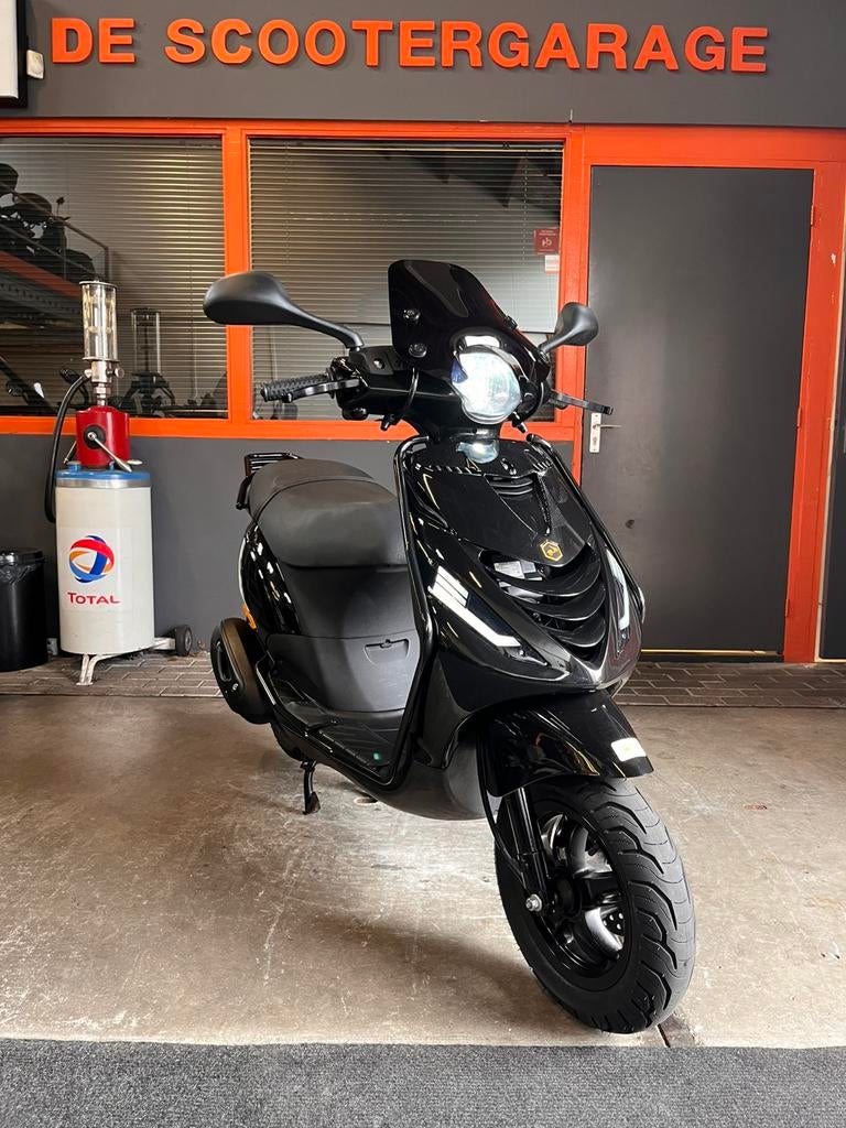 Piaggio Zip Brom 45km E4 SP 2019 Full black on black
