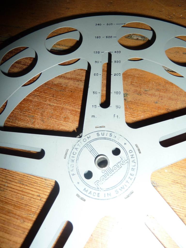 9,5mm film 2x 180mtr 7x 240mtr spoelen Paillard Posso, Audio, Tv en Foto, Filmrollen, Ophalen of Verzenden, 8mm film