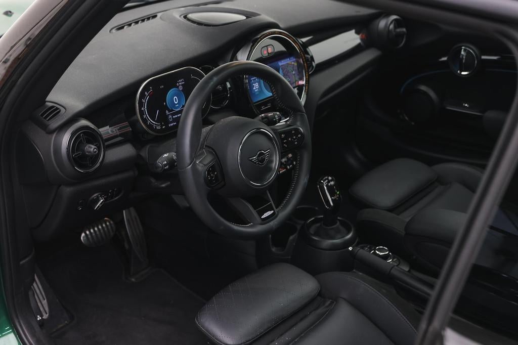 MINI Hatchback Cooper Rockingham GT JCW Automaat / Panoramad, Auto's, 136 pk, Gebruikt, Met garantie (alle), 4 stoelen