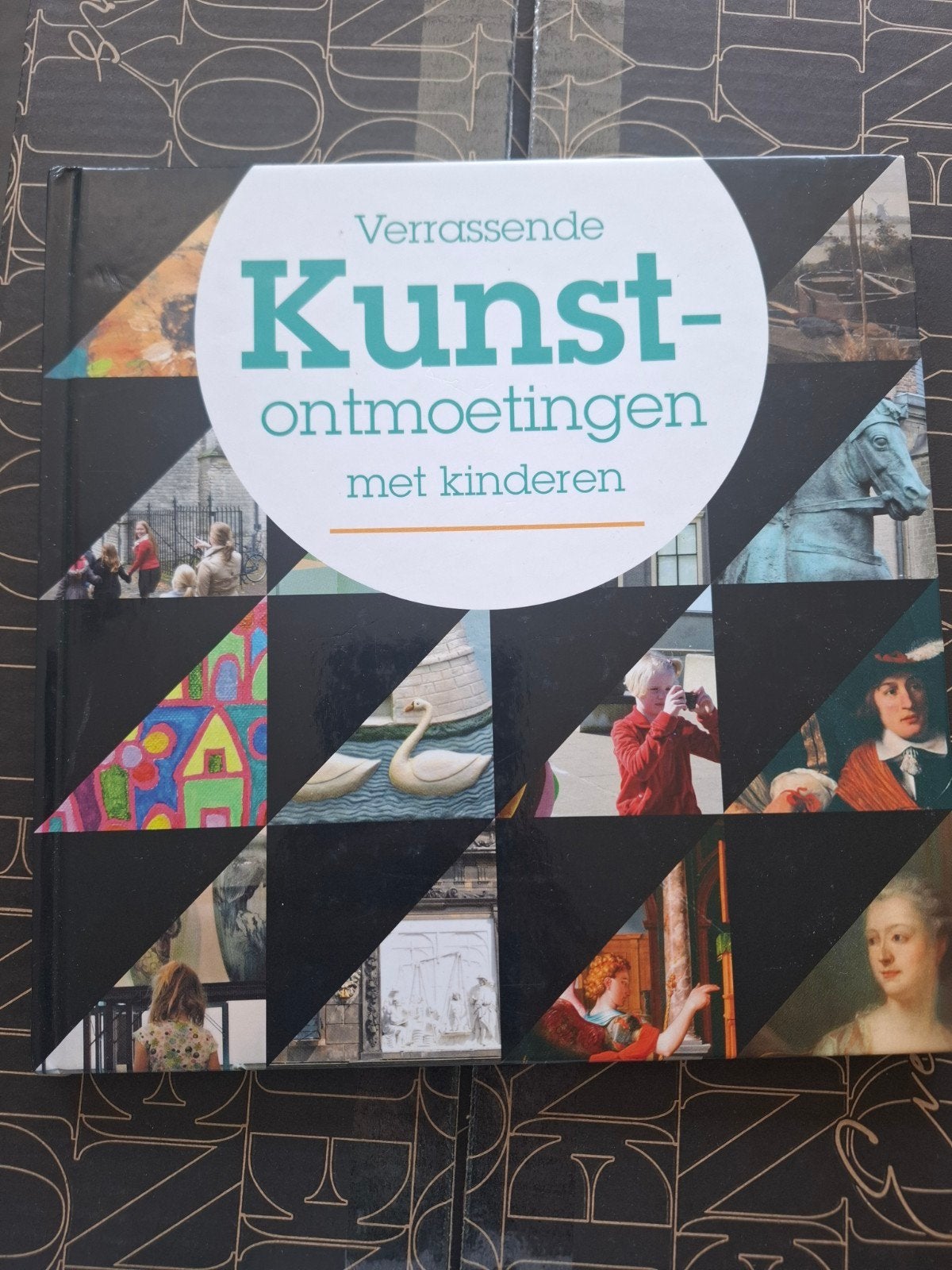 Verrassende Kunstontmoetingen met Kinderen - Winnie Verbeek, Boeken, Ophalen of Verzenden, Zo goed als nieuw, Overige onderwerpen