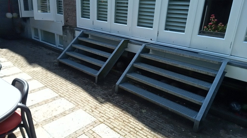 Gegalvaniseerde trap, Doe-het-zelf en Verbouw, Ladders en Trappen, Ophalen, Gebruikt, Trap, Minder dan 2 meter