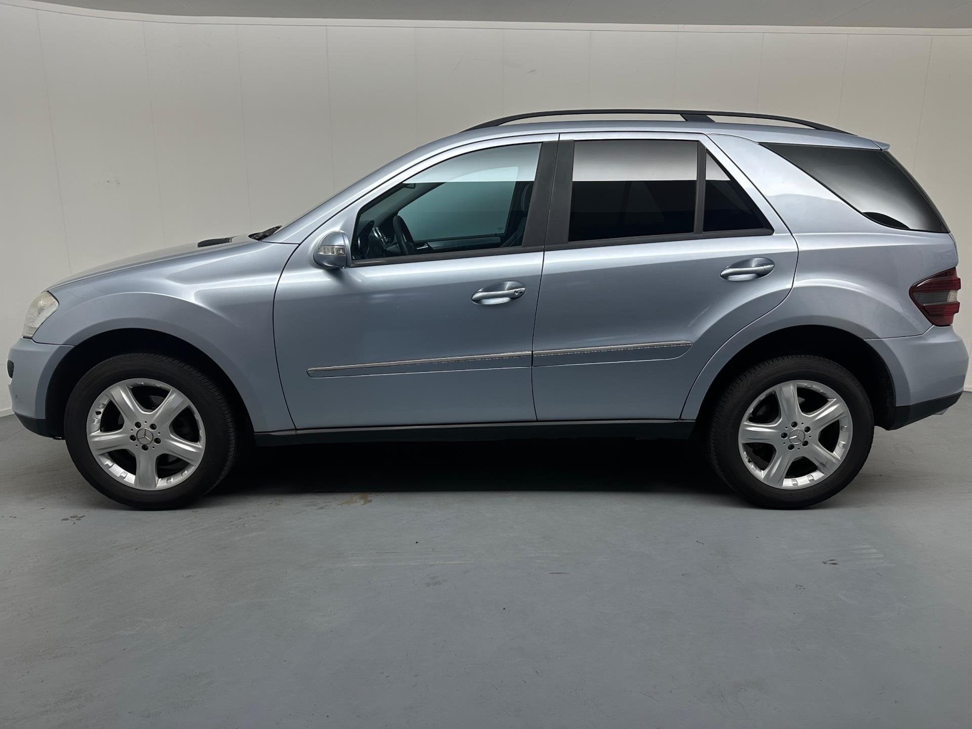 Mercedes-Benz M-klasse 350 # Airco # Schuifdak # nieuwe dist, Automaat, Dealer onderhouden, Gebruikt, Blauw