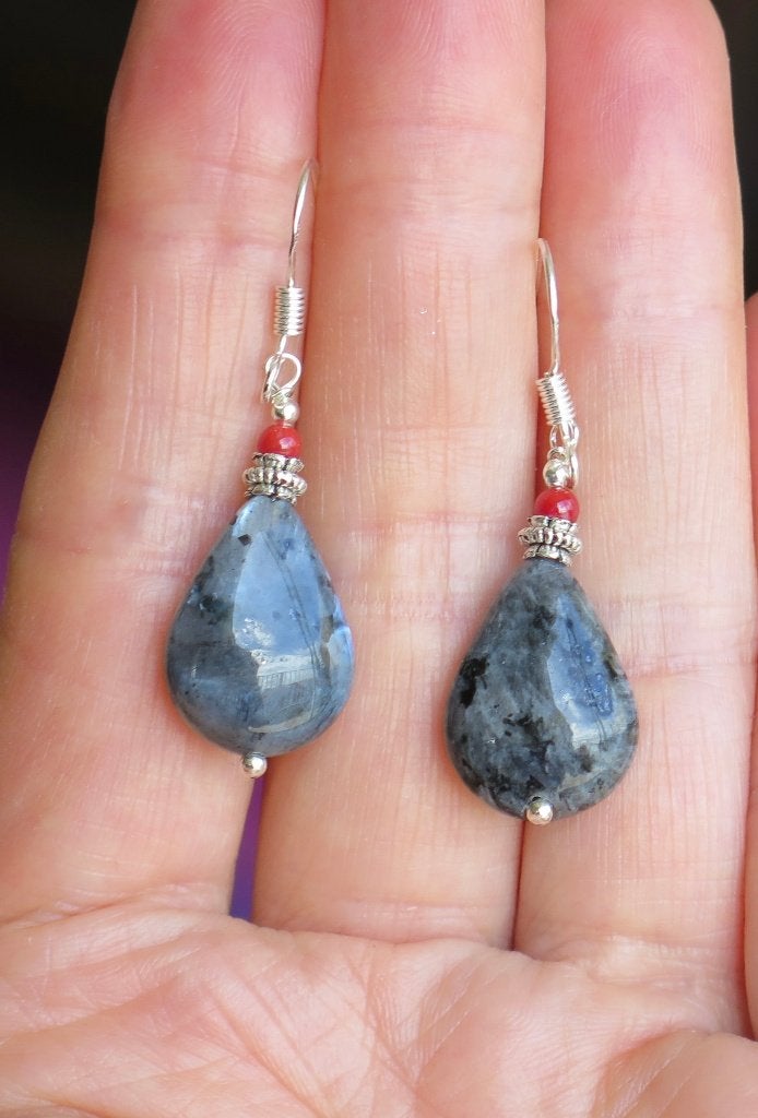 Prachtige oorbellen met Larvikiet en koraal, Sieraden, Tassen en Uiterlijk, Oorbellen, Hangers, Verzenden, Nieuw, Zilver
