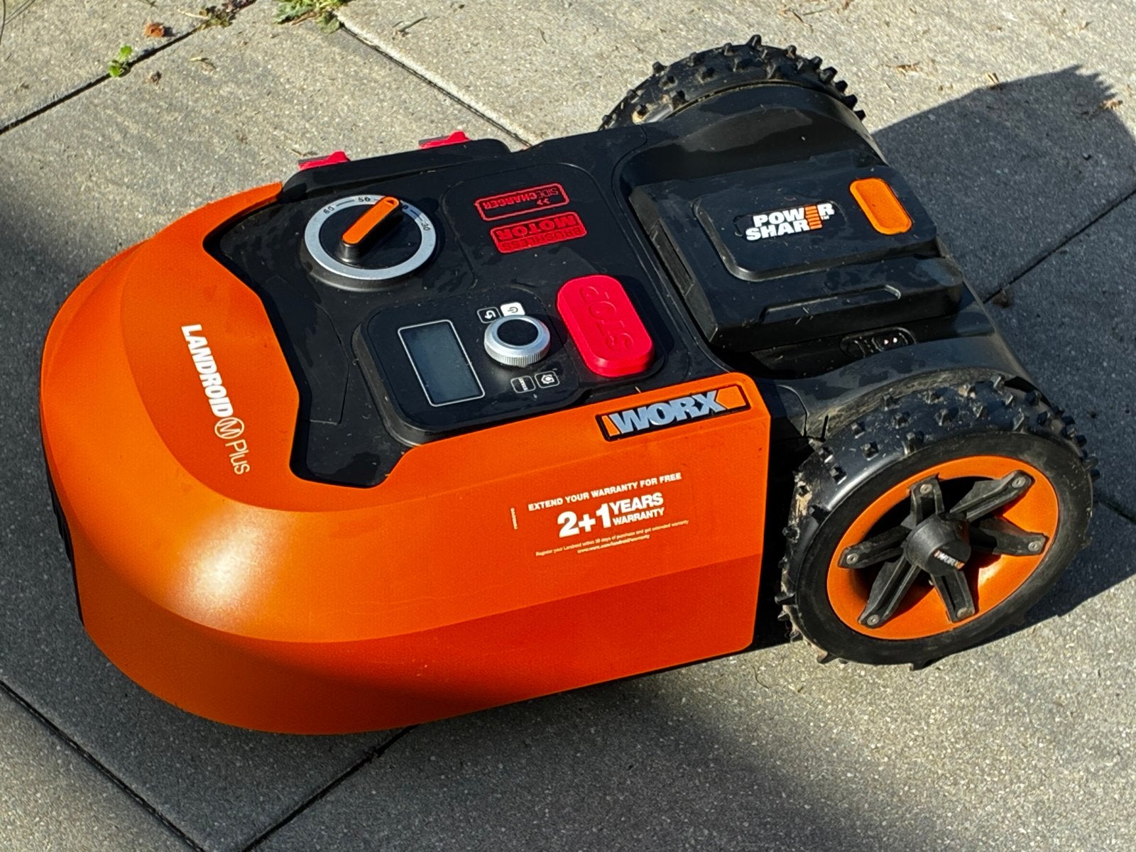 Worx Landroid M 2.0 wr165e robotmaaier inclusief garage, Tuin en Terras, Ophalen, Cirkelmaaier, Minder dan 30 cm, Accu-grasmaaier