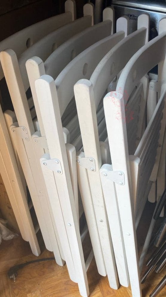 Set van 6 witte houten klapstoelen, Gebruikt, Wit, Ophalen of Verzenden, Vijf, Zes of meer stoelen