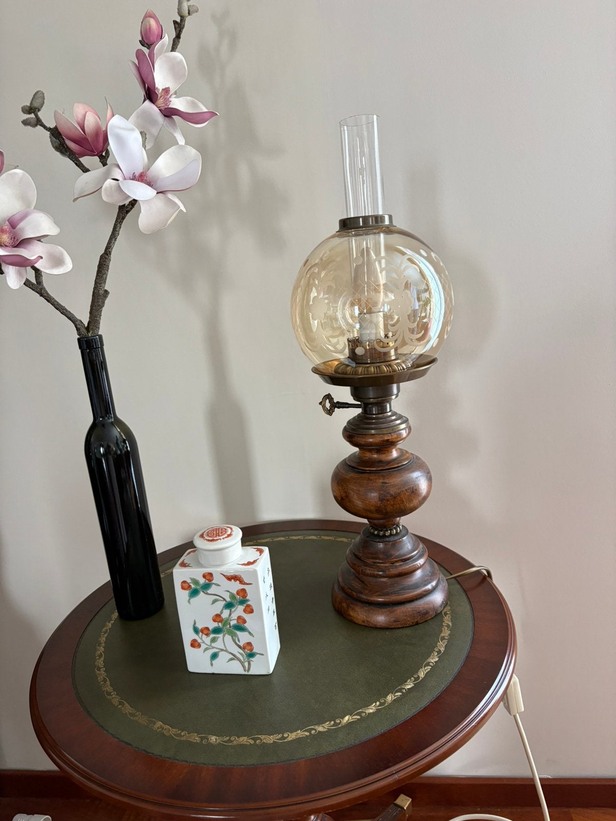 Type olielamp hout met bewerkt glas, Ophalen, Zo goed als nieuw, Glas, Olielamp