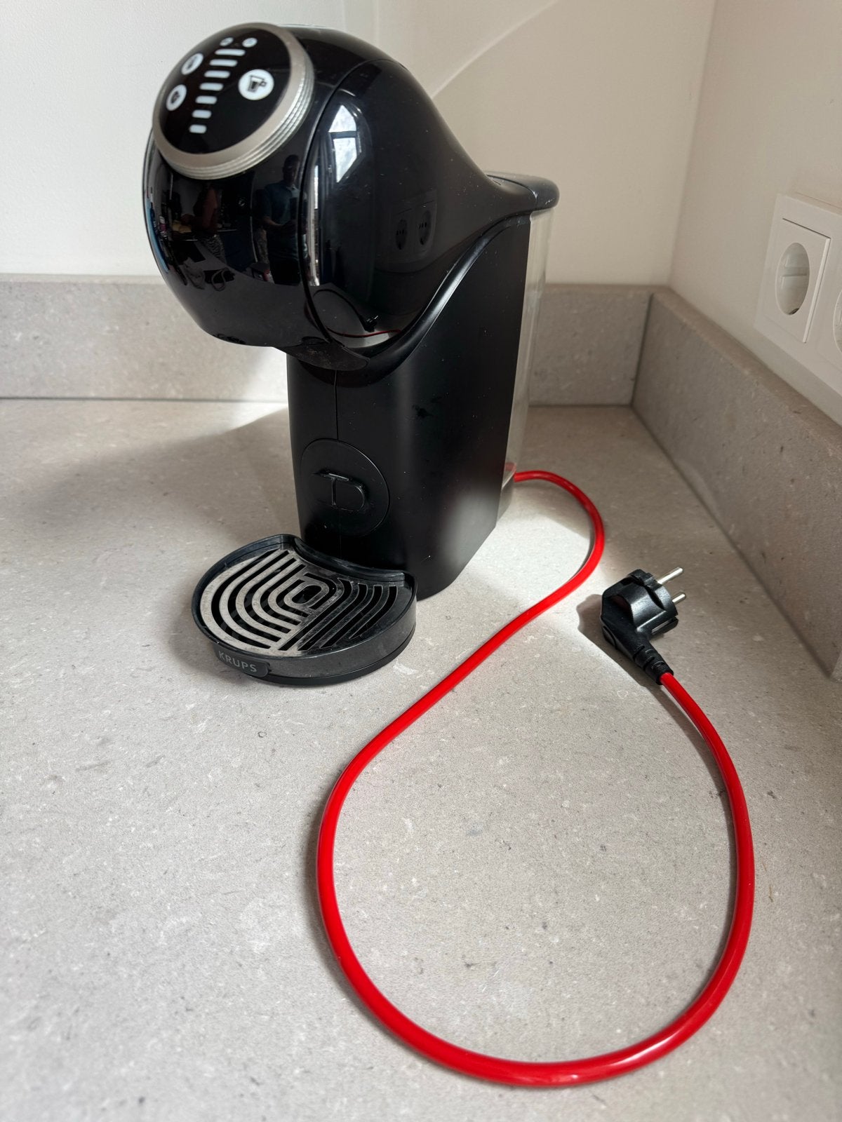 Nescafé Dolce Gusto Genio S Plus Koffiezetapparaat, Koffiemachine, Ophalen of Verzenden, 2 tot 4 kopjes, Koffiepads en cups