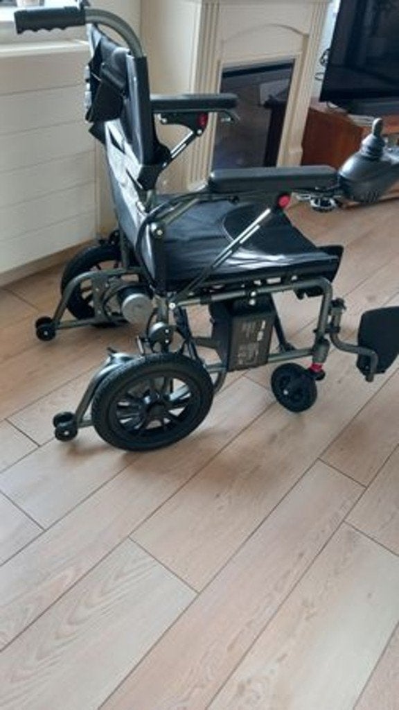 Elektrische rolstoel (Lichtgewicht & Opvouwbaar) 20 kg zgan, Ophalen, Inklapbaar, Zo goed als nieuw, Elektrische rolstoel