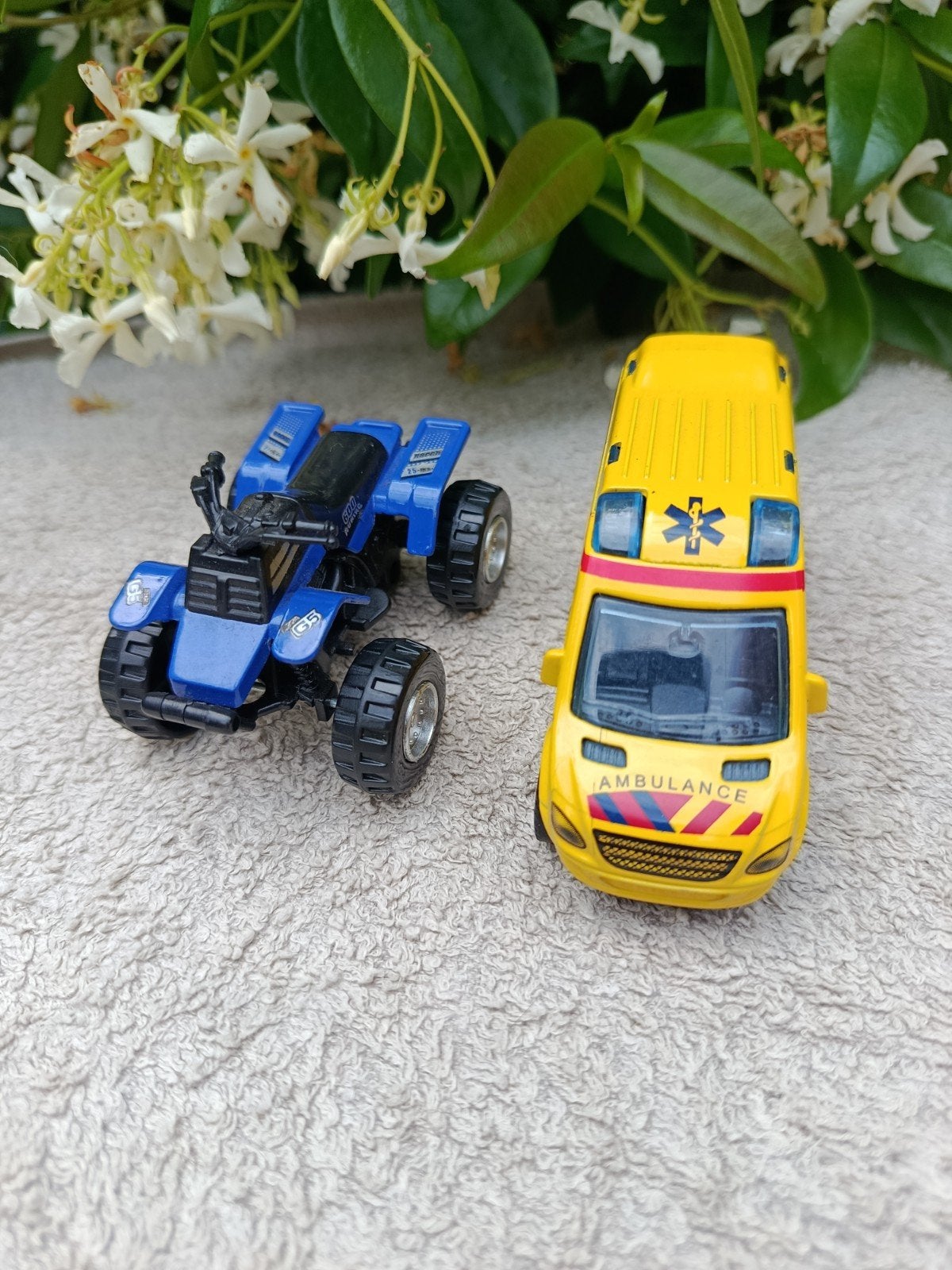 Speelgoed: Ambulance en Quad, Ophalen