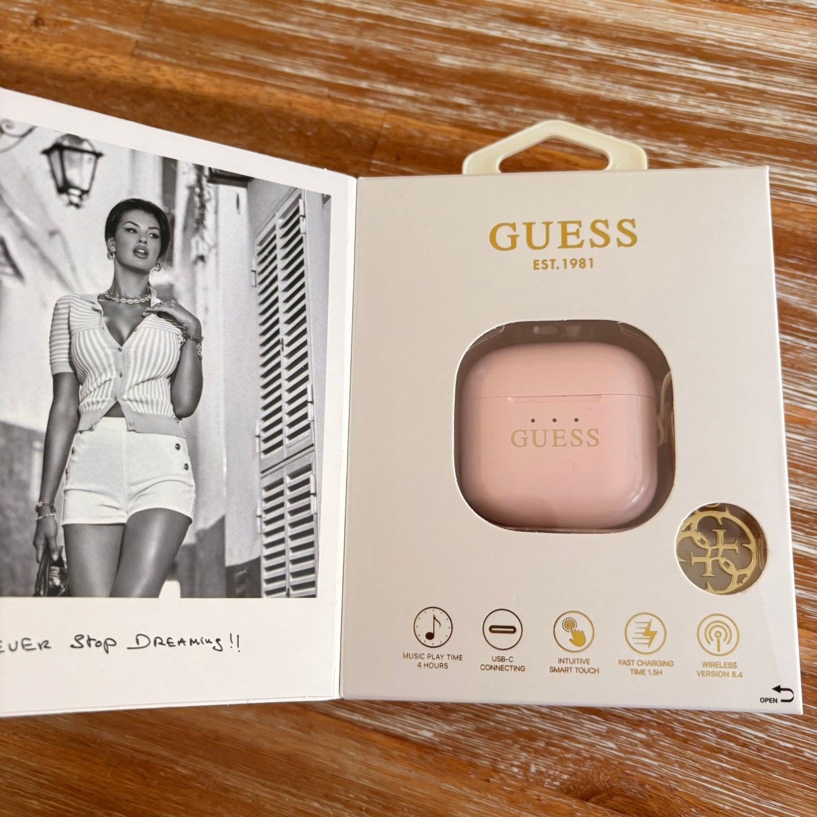 Guess earpods NIEUW in doos met bon, Ophalen, Zo goed als nieuw