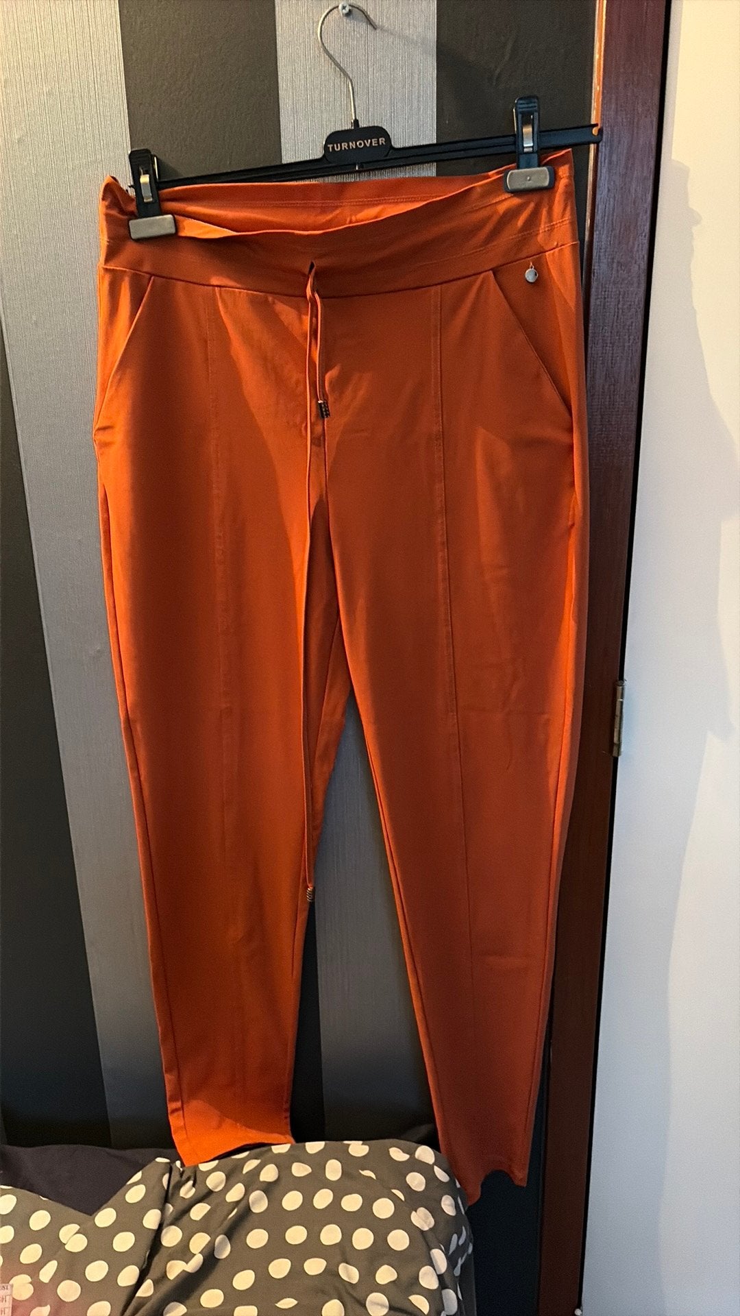 Oranje travelstof broek van daelin, Maat 46/48 (XL) of groter, Oranje, Ophalen of Verzenden, Zo goed als nieuw