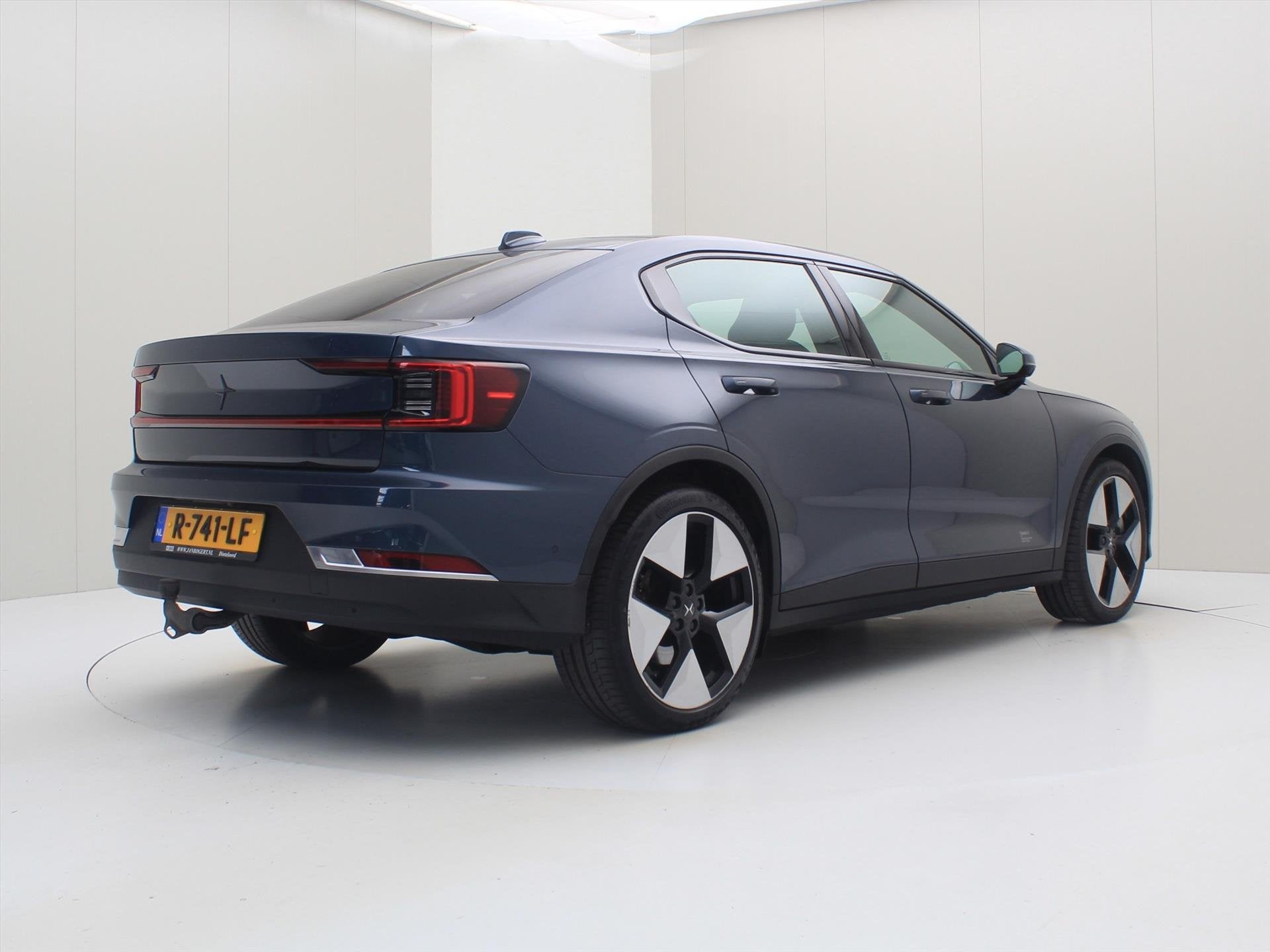 Polestar 2 170 kw Long Range Single Motor 78 kWh 232pk [ WEG, Auto's, Stof, Gebruikt, Blauw, 1969 kg
