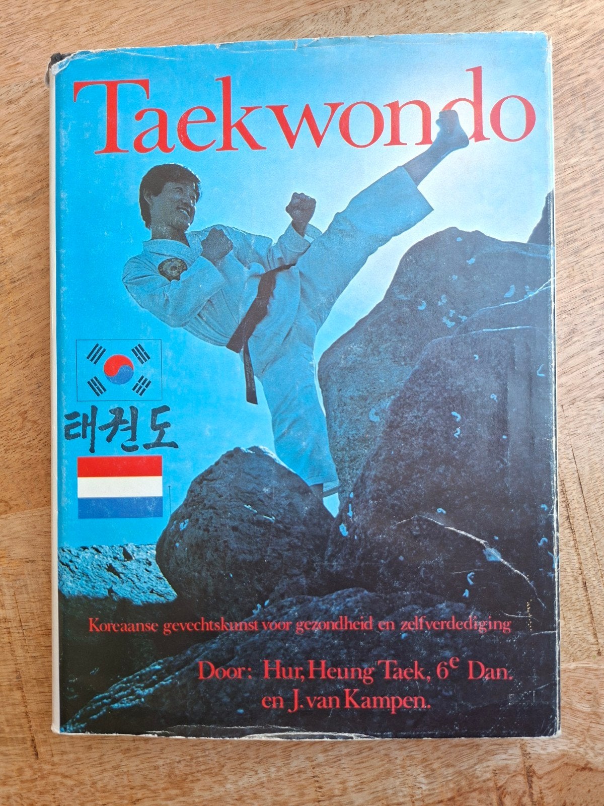 Taekwondo Boek - Koreaanse vechtkunst voor zelfverdediging, Ophalen of Verzenden, Gelezen, Hur Heung Taek en J. van Kampen, Vechtsport