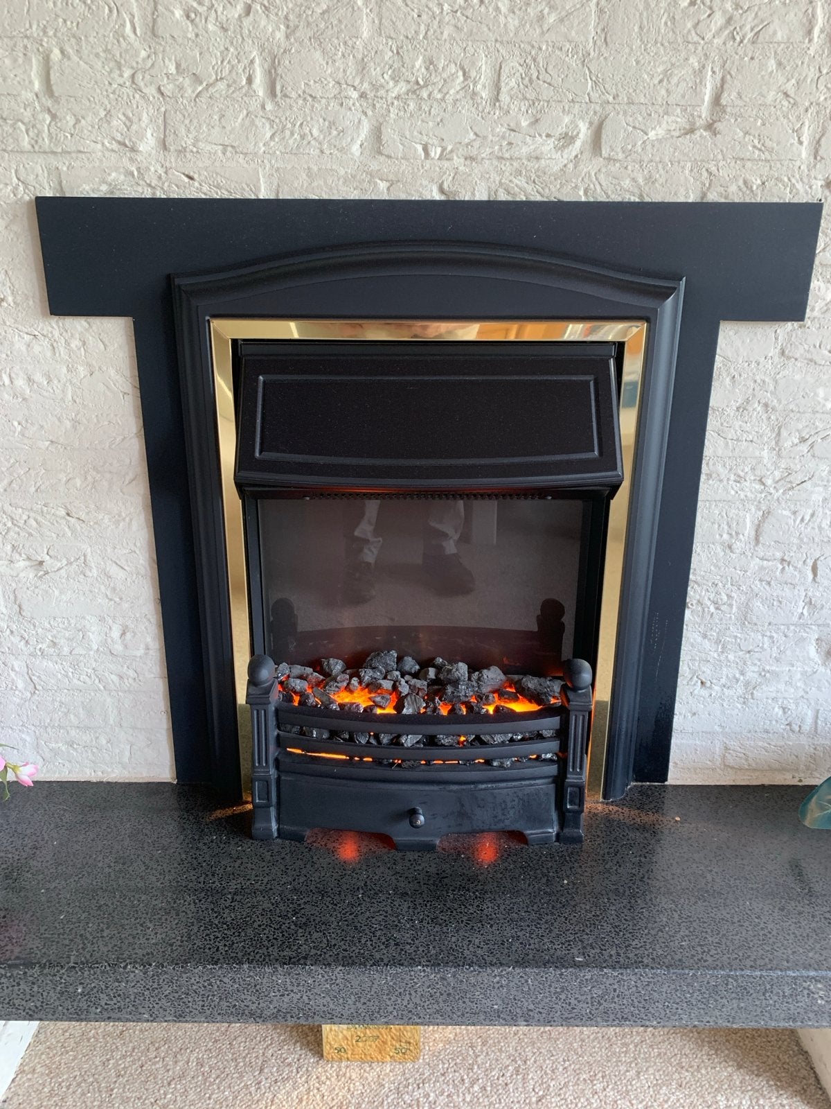 Elektrische haard met mantel en realistische vlammen, Ophalen, Zo goed als nieuw, Inbouwhaard, Elektrische haard