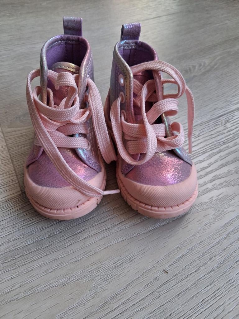 Schattige roze/paarse schoentjes, Kinderen en Baby's, Kinderkleding | Schoenen en Sokken, Meisje, Schoenen, Ophalen of Verzenden