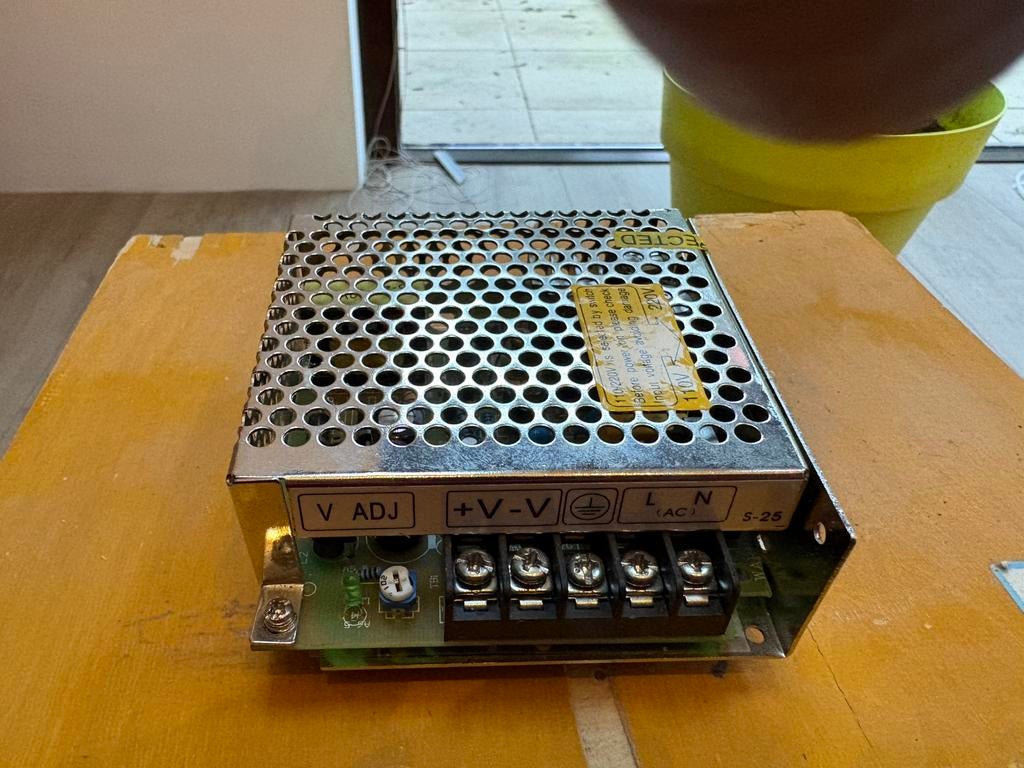 LED strip power supply, driver., Hobby en Vrije tijd, Ophalen of Verzenden, Zo goed als nieuw