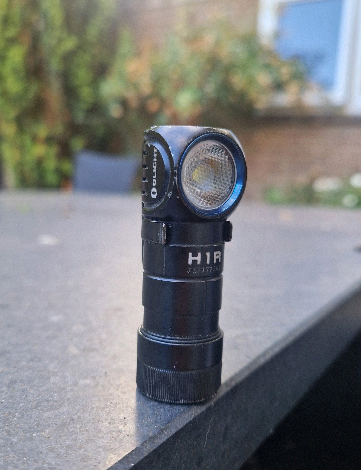 Olight H1R angle light / hoofdlamp oplaadbaar, Caravans en Kamperen, Zaklampen, Ophalen of Verzenden, Gebruikt, Batterij