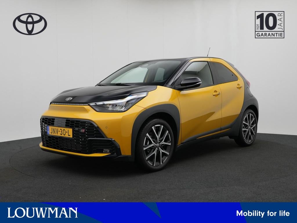 Toyota Aygo X Hybrid 115 GR Sport (bj 2025, automaat), Auto's, Toyota, 12 maanden, 4 stoelen, 26 km/l, 3 cilinders