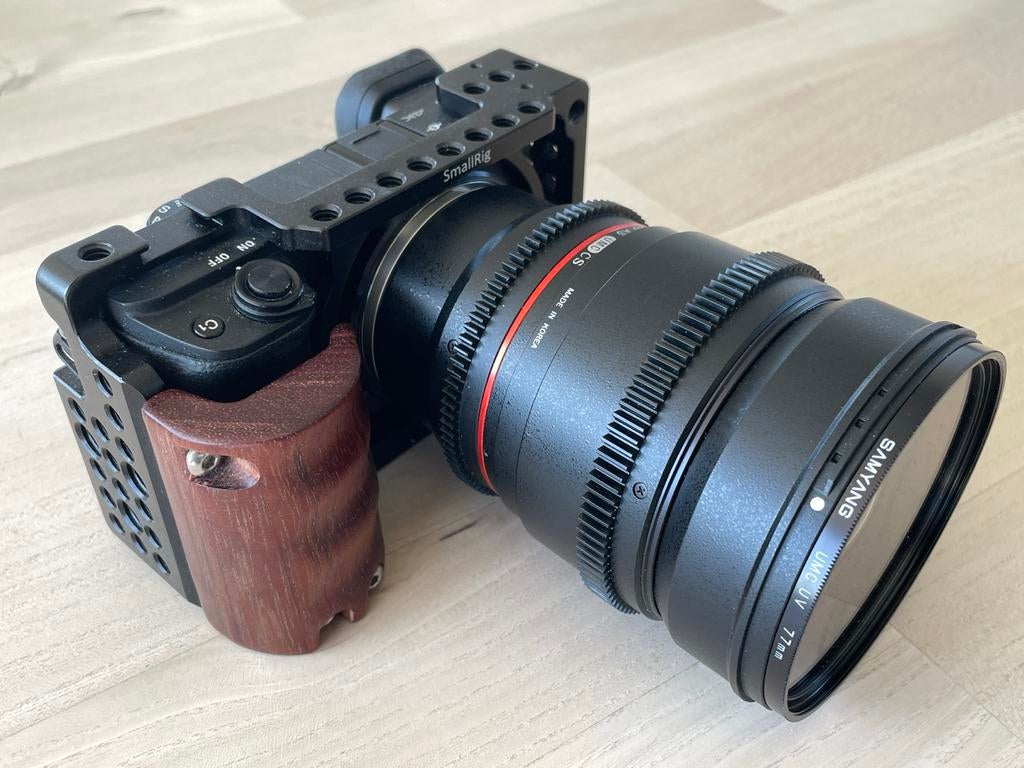Sony Alpha a6400 met Samyang 16mm T2.2 groothoek Cine Lens, Compact, Ophalen of Verzenden, Zo goed als nieuw, Sony