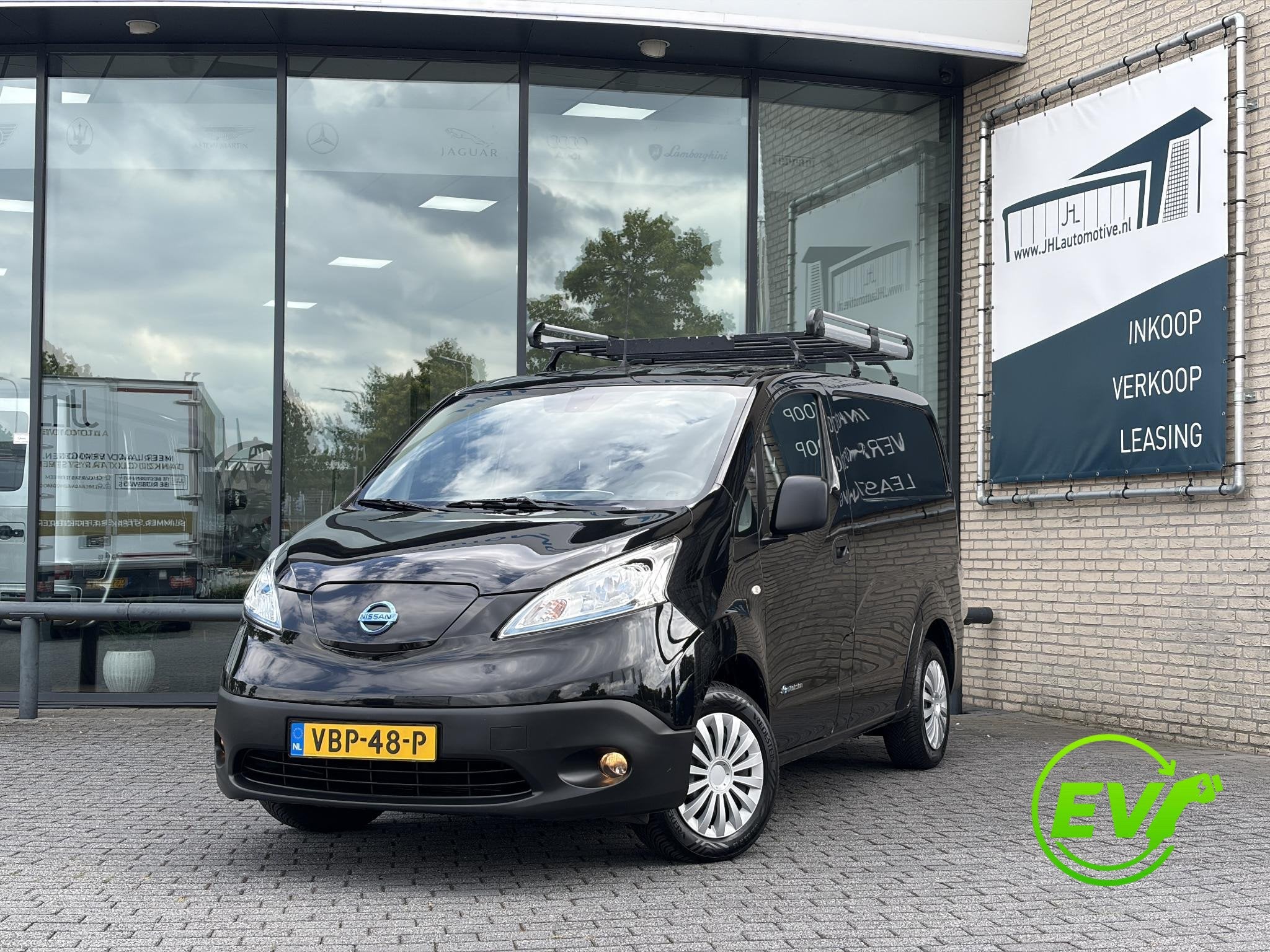 Nissan e-NV200 Business 40 kWh*ECC*CRUISE*HAAK*CAM*NAVI*KEYL, Auto's, Gebruikt, 450 kg, Zwart, Origineel Nederlands