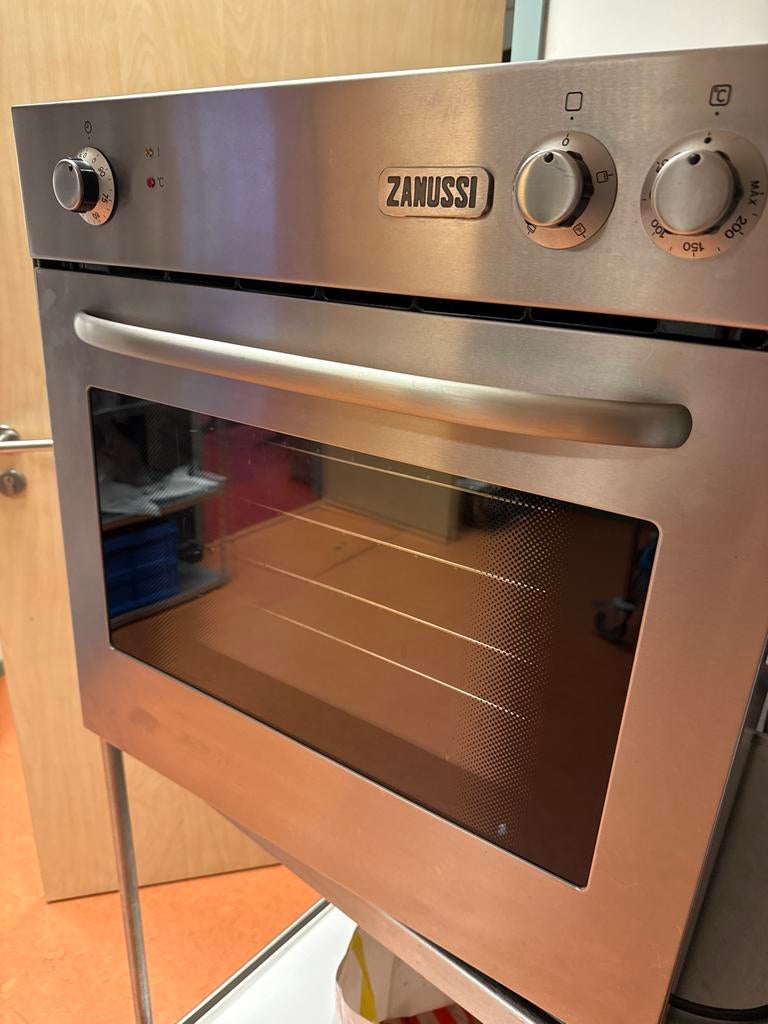 Zanussi Oven - Compact en Efficiënt, Minder dan 45 cm, Gebruikt, Oven, Ophalen of Verzenden