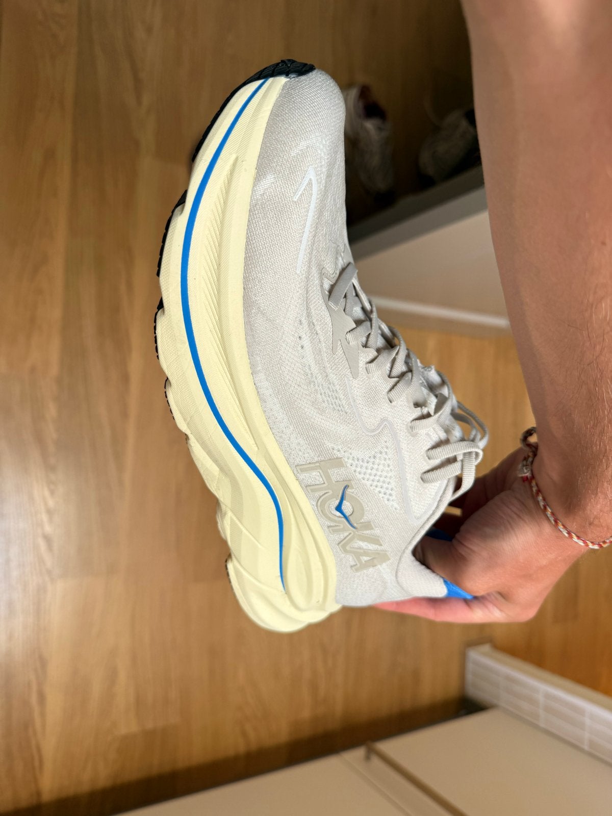 Hoka Clifton 10 hardloopschoenen - Zo goed als nieuw, Ophalen of Verzenden, Zo goed als nieuw, Overige kleuren, Sneakers of Gympen