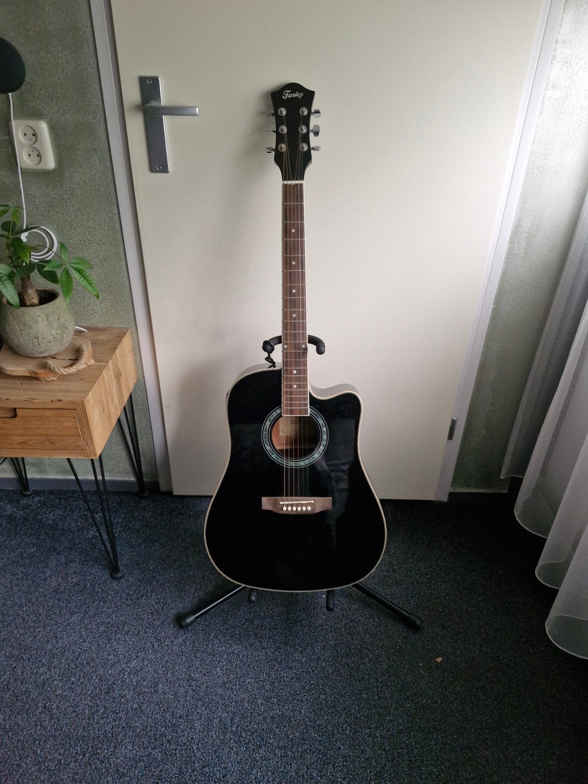 semi akoestische gitaar, Muziek en Instrumenten, Snaarinstrumenten | Gitaren | Akoestisch, Ophalen, Zo goed als nieuw, Western- of Steelstringgitaar