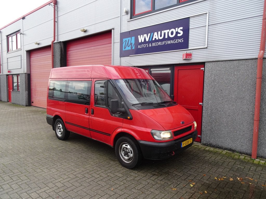 Ford Transit 300S 2.4TDdi rolstoelbus met lift automaat, Auto's, Bestelauto's, Automaat, Zwart, 4 cilinders, Bedrijf