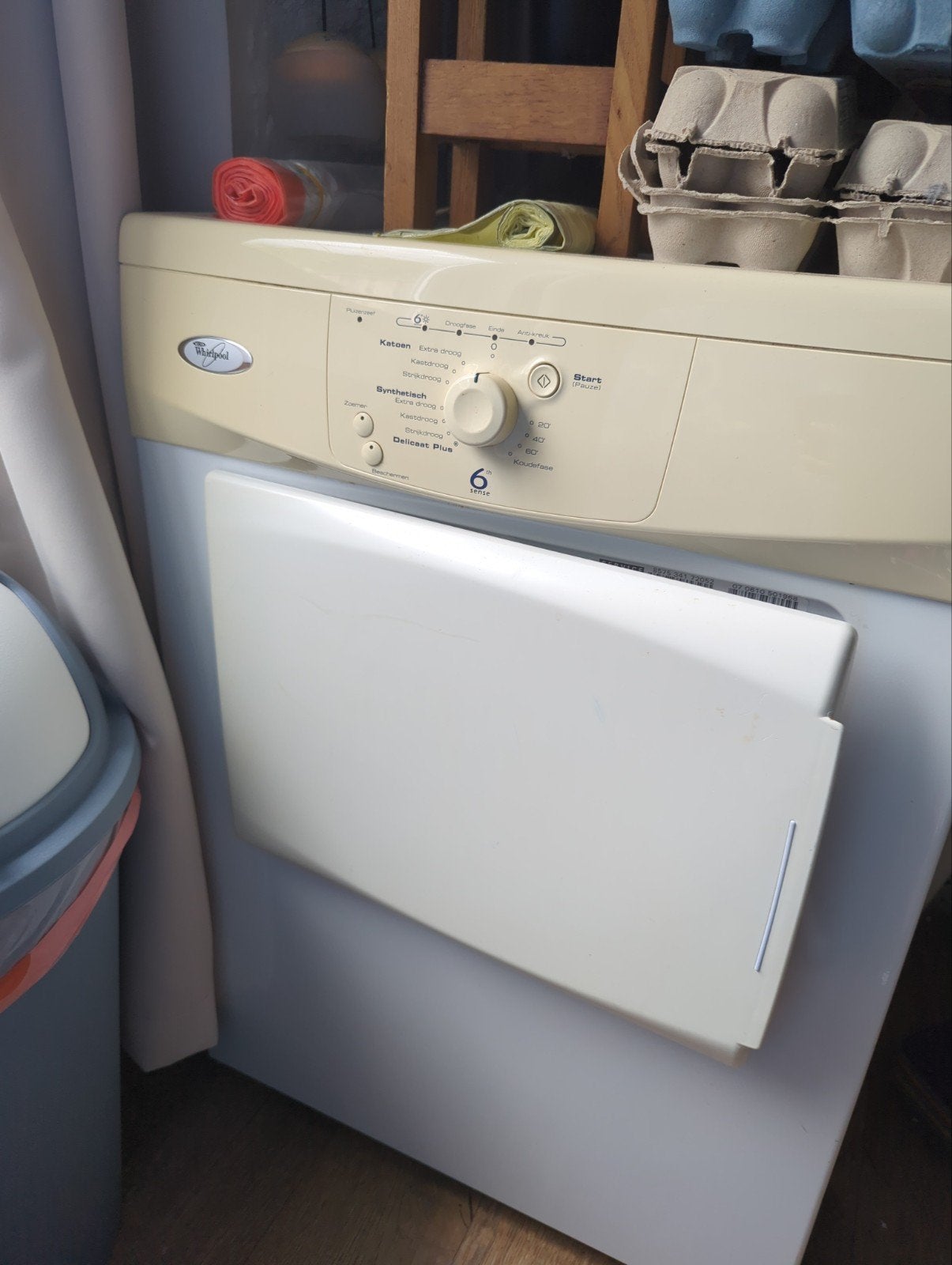 Goed werkende Whirlpool SENSELINE A 6kg luchtafvoerdroger, Witgoed en Apparatuur, Wasdrogers, Ophalen, Gebruikt, Luchtafvoer, 4 tot 6 kg