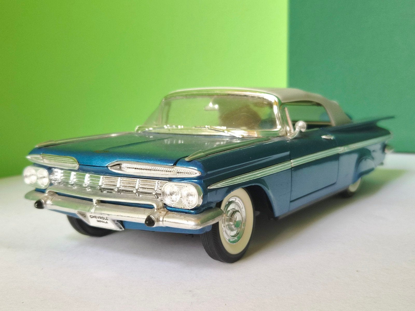 Chevrolet Impala 1959 Modelauto - Blauw 1:18, Ophalen of Verzenden, Gebruikt, Auto
