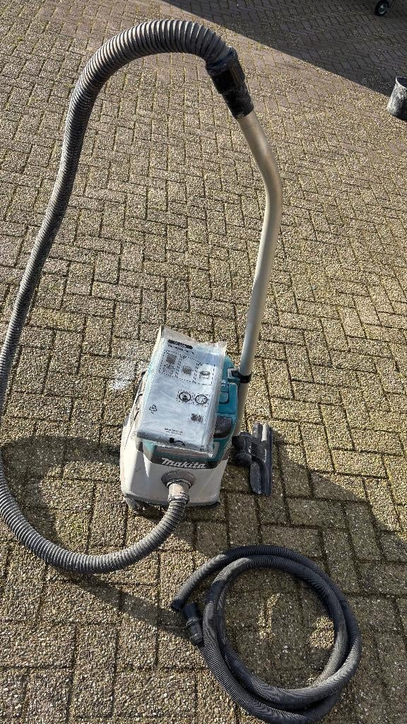 Makita stofzuiger 2x18v, Witgoed en Apparatuur, Stofzuigers, Ophalen, Gebruikt, Stofzak