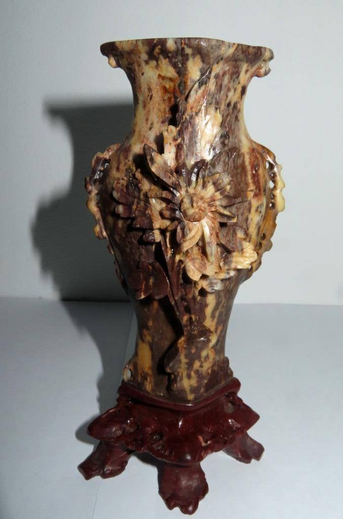 Antieke Chinese vaas van speksteen met bloemmotief 19e eeuw, Ophalen of Verzenden