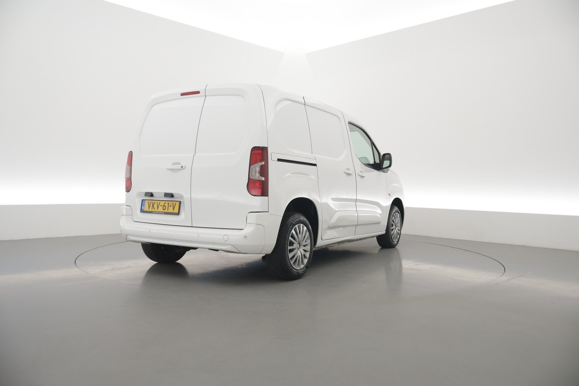 Peugeot Partner 1.5 BlueHDI Premium | Navi | Cruise | Airco, Voorwielaandrijving, 1350 kg, Stof, Gebruikt