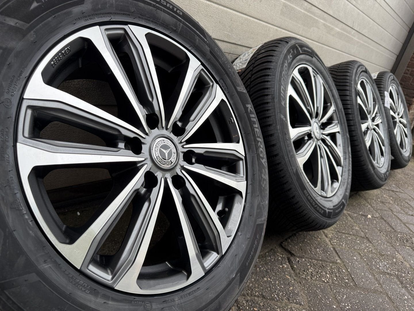 18 inch Mercedes Sprinter W907 W906 W910 velgen zomerbanden, Auto-onderdelen, Banden en Velgen, 18 inch, Bestelwagen, 255 mm, -