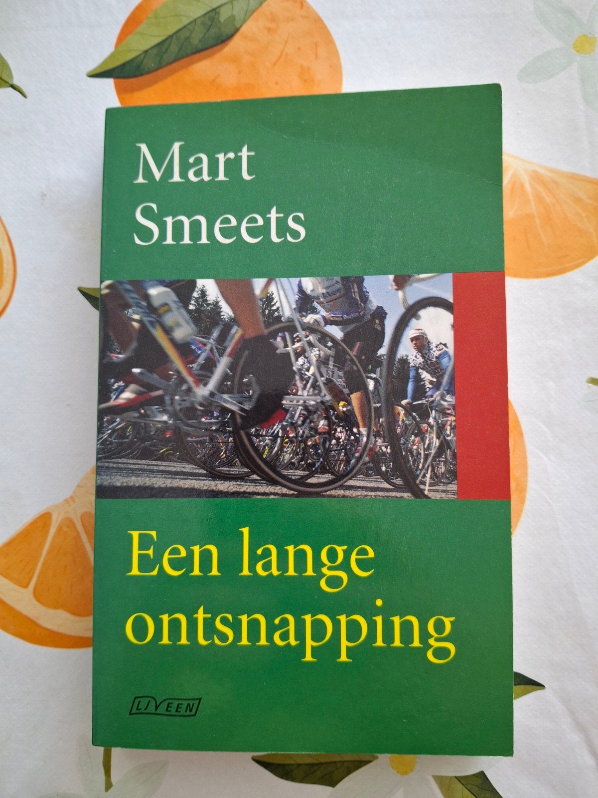 Mart Smeets een lange ontsnapping boek, Ophalen of Verzenden, Gelezen, Mart Smeets, Lopen en Fietsen