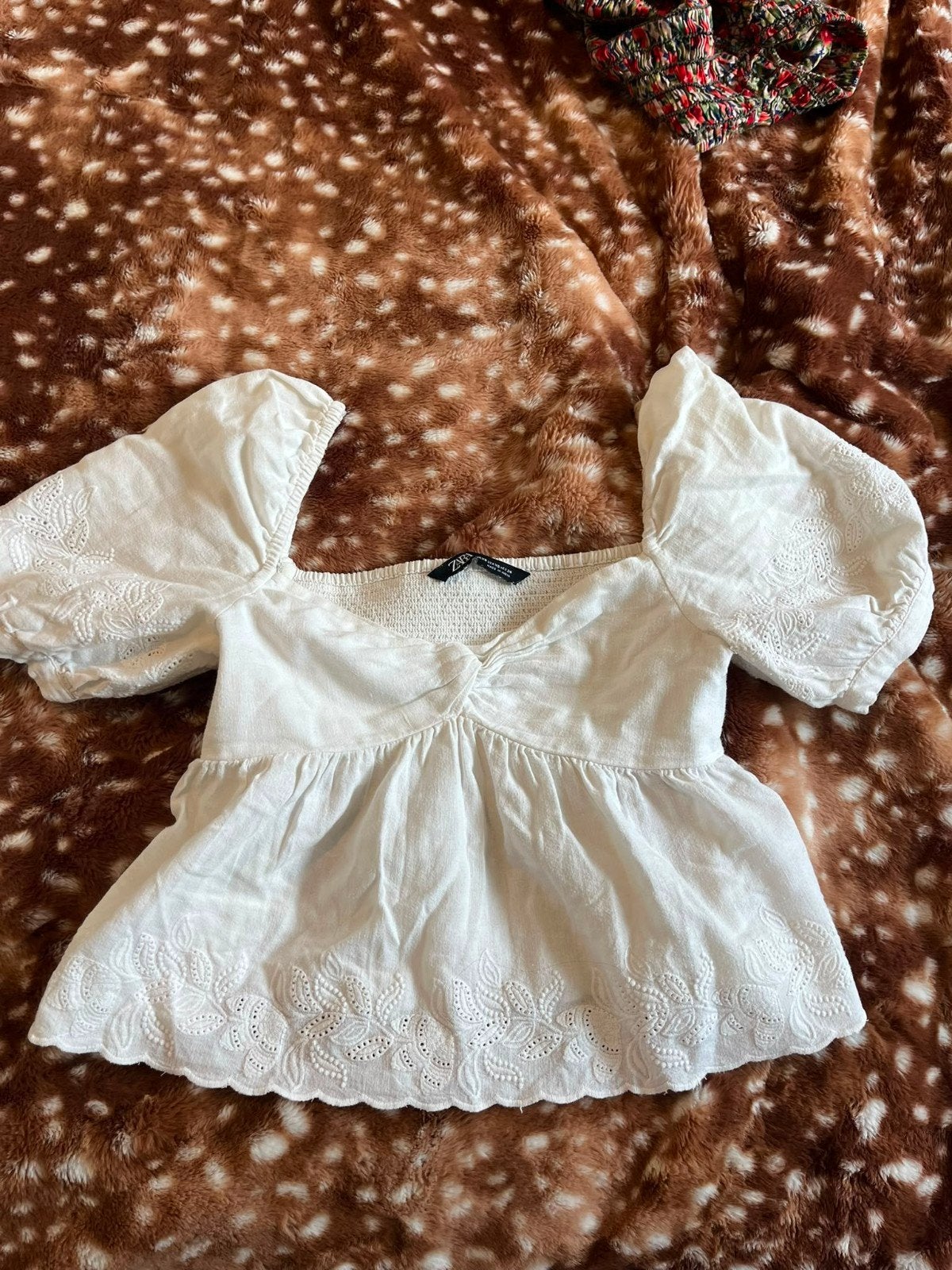 Zara witte top met borduursel en pofmouwen, Ophalen of Verzenden, Zo goed als nieuw, Korte mouw, Maat 34 (XS) of kleiner