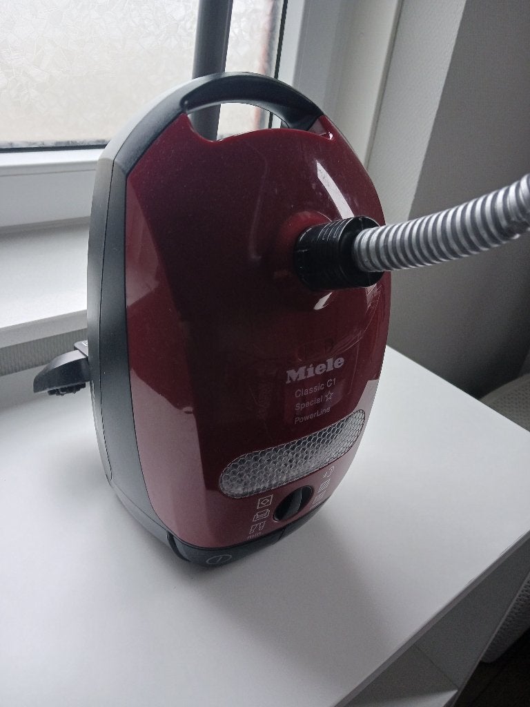 Miele speelgoed stofzuiger, Ophalen, Miele
