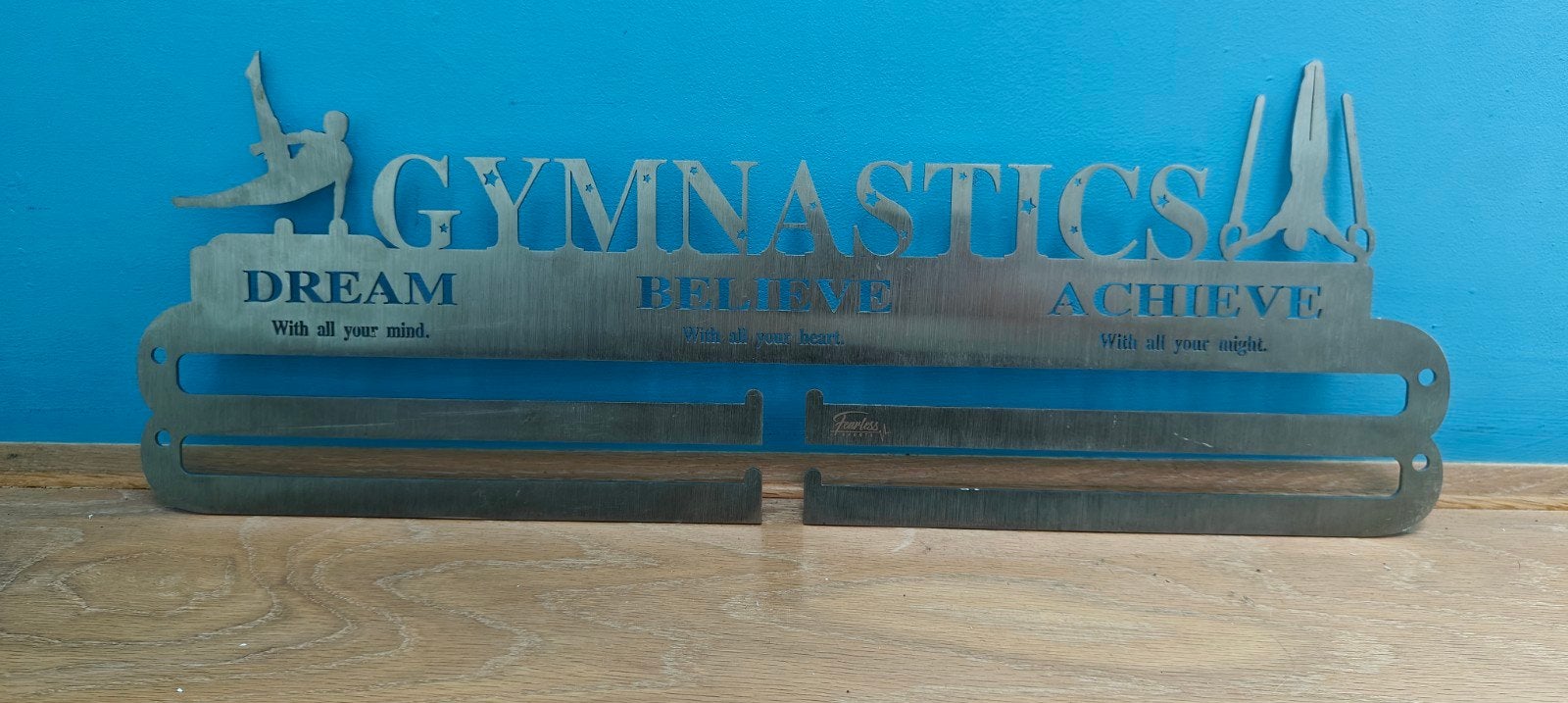 Medaillerek turnen - "GYMNASTICS DREAM BELIEVE ACHIEVE", Ophalen of Verzenden, Nieuw, Grijs, Materiaal