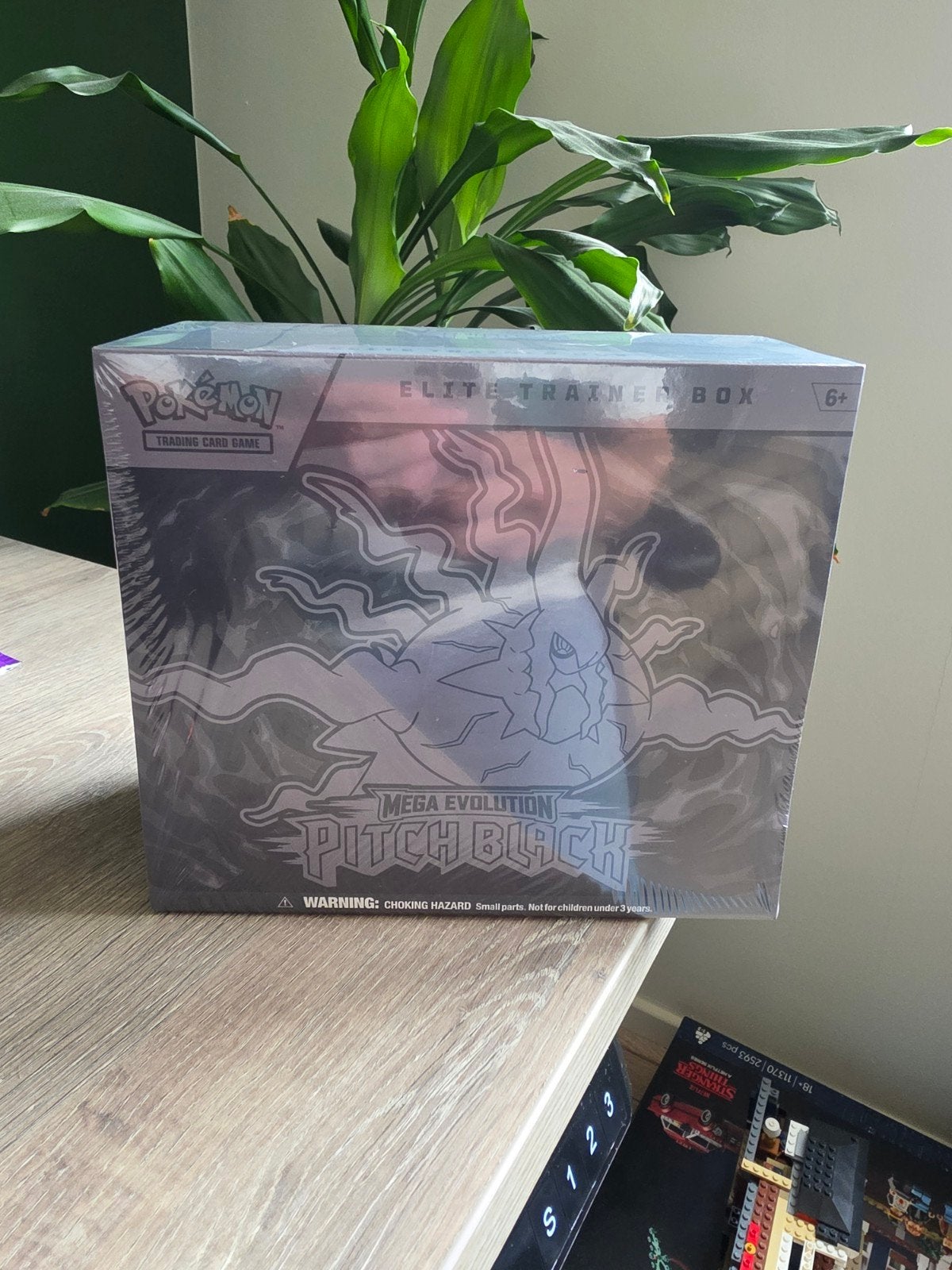 Pokemon Pitch Black ETB, Hobby en Vrije tijd, Verzamelkaartspellen | Pokémon, Ophalen of Verzenden, Nieuw, Overige typen