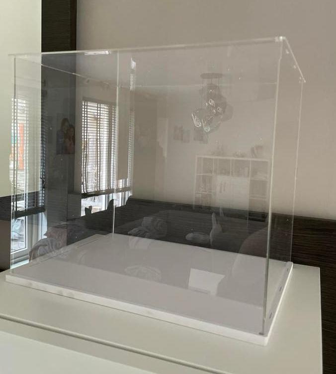 acryl cases, Display vitrine voor model of verzamelobjecten, Ophalen of Verzenden, Zo goed als nieuw, Kooi, Minder dan 60 cm