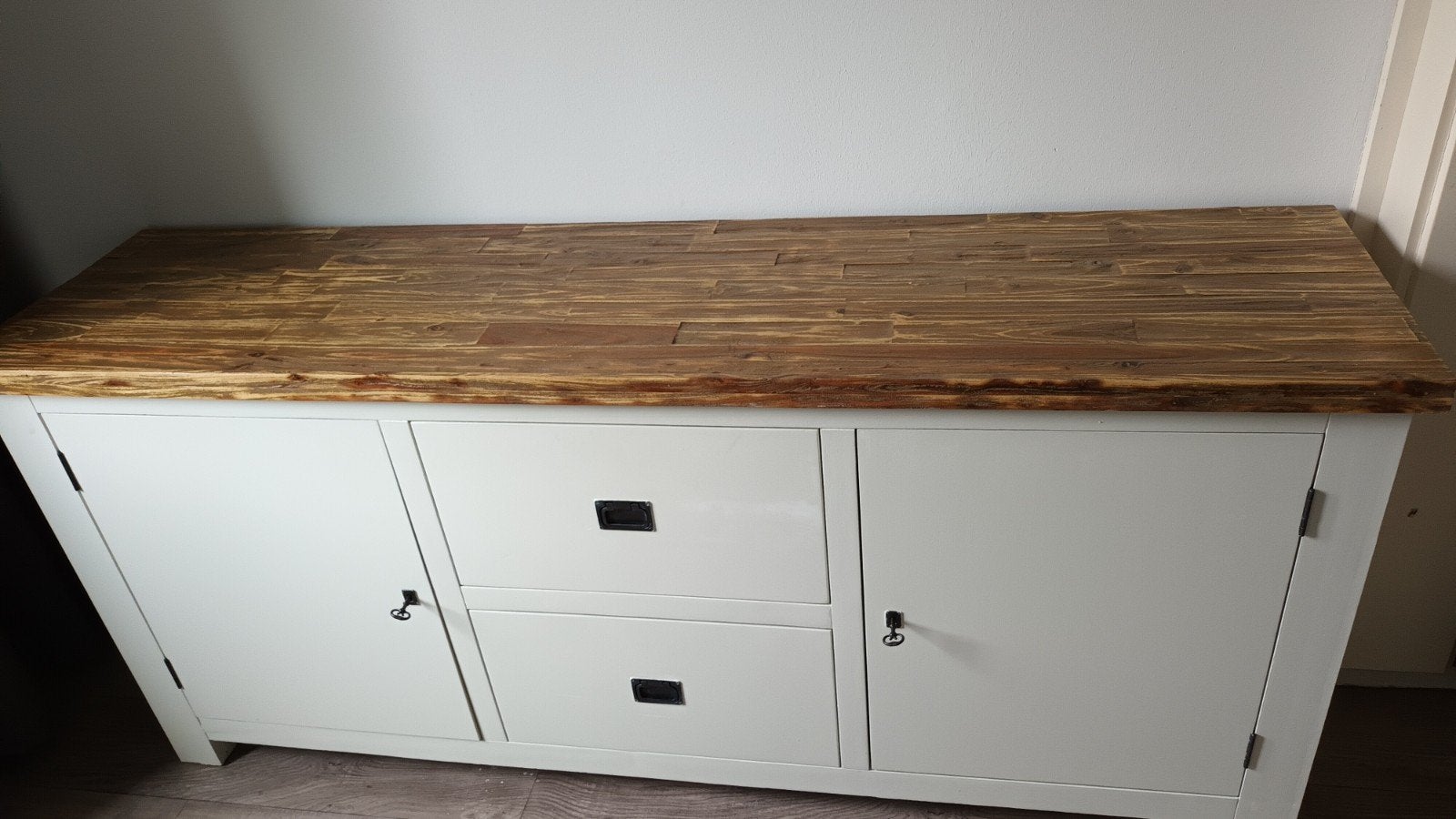 Zware goede kwaliteit dressoir en tv kast, 150 tot 200 cm, Ophalen of Verzenden, Zo goed als nieuw, Minder dan 100 cm